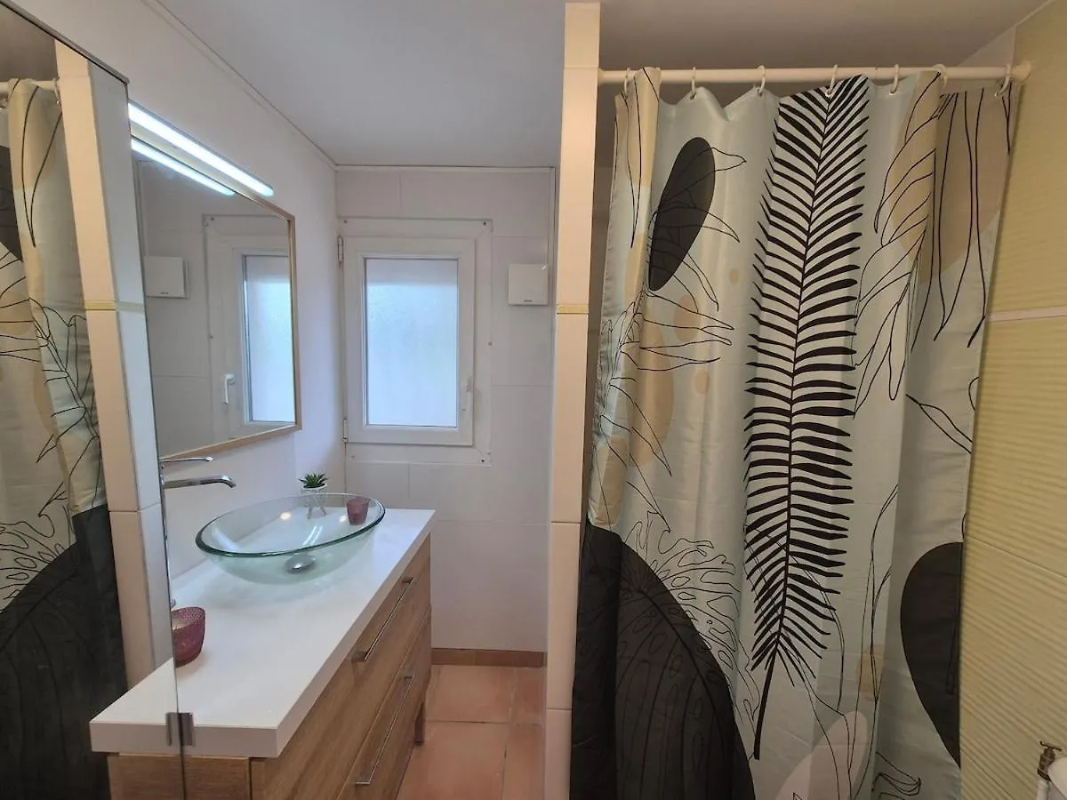 Grand Studio A Deux Pas De La Mer La Ciotat France