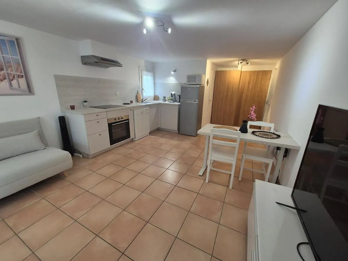 Grand Studio A Deux Pas De La Mer La Ciotat Apartment