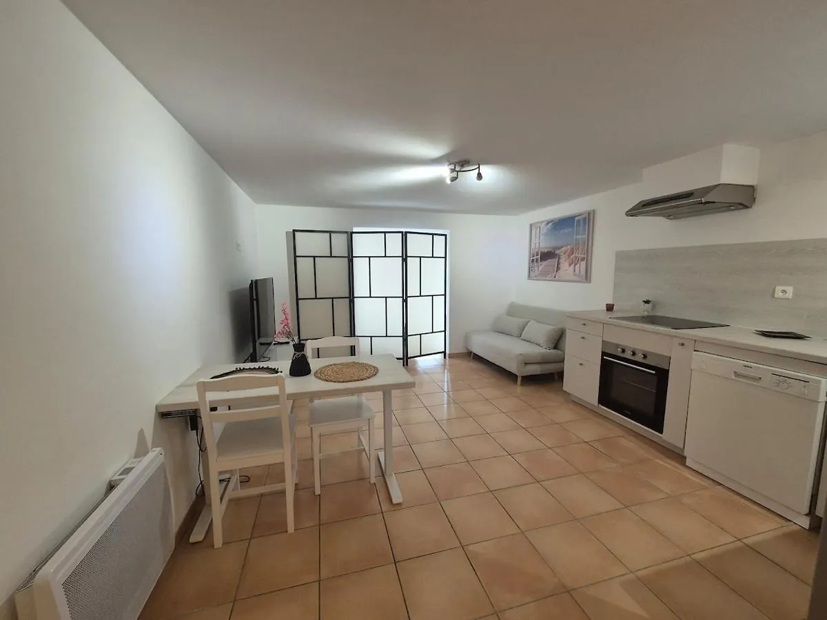 Grand Studio A Deux Pas De La Mer La Ciotat